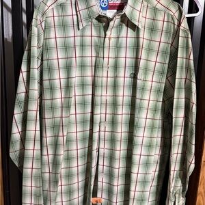 Wrangler Men's Green and Red Plaid Button Down Shirt